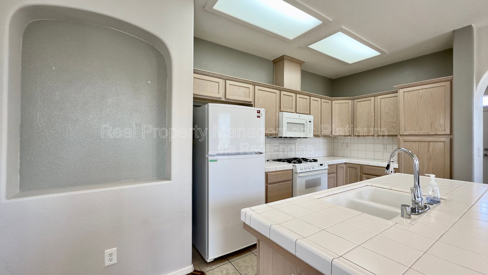 Gallery Image 13