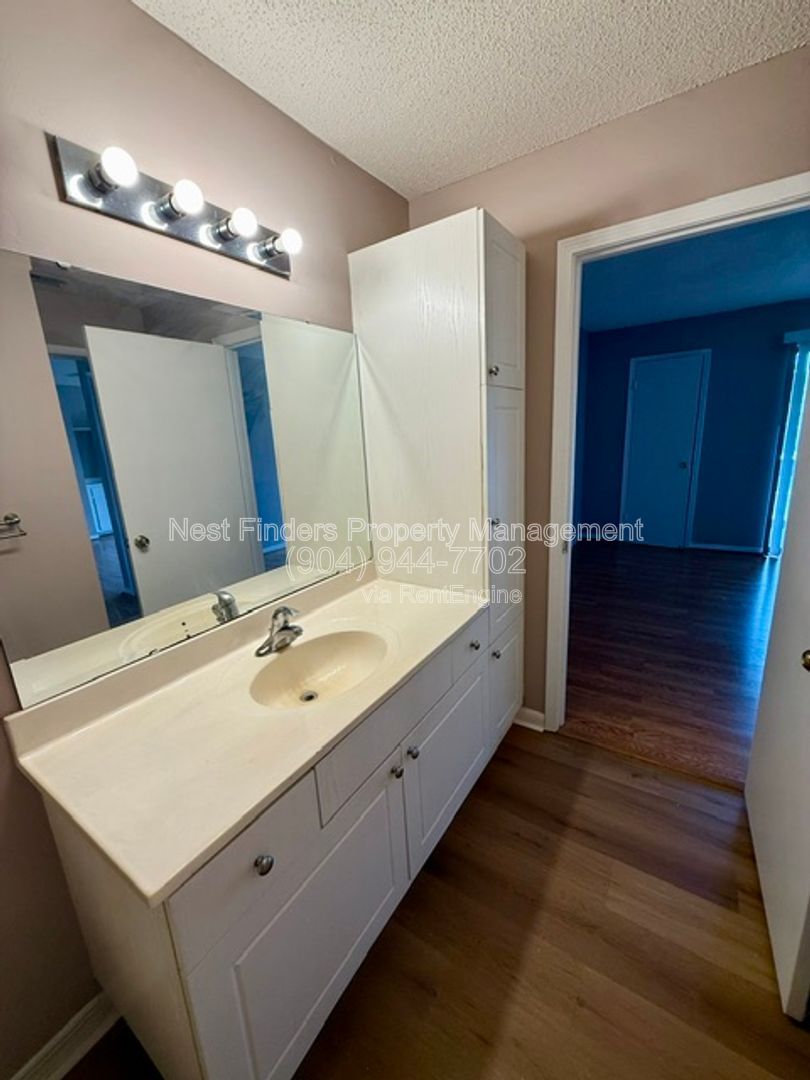 Gallery Image 17