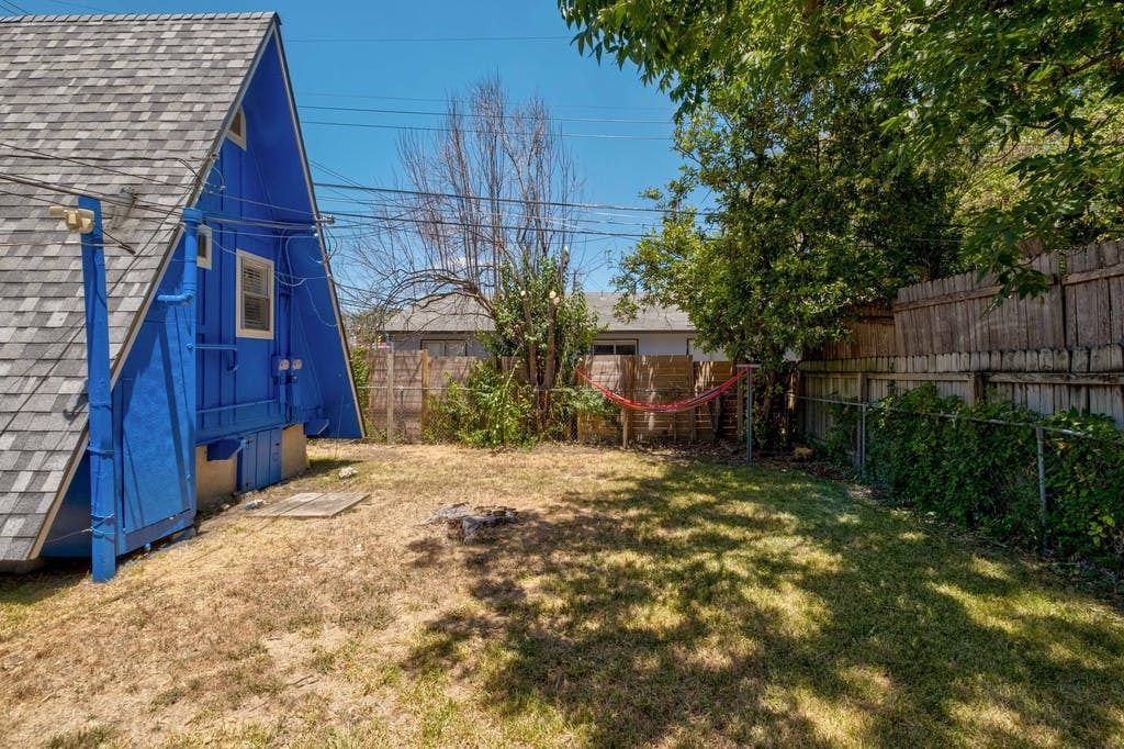 Gallery Image 16