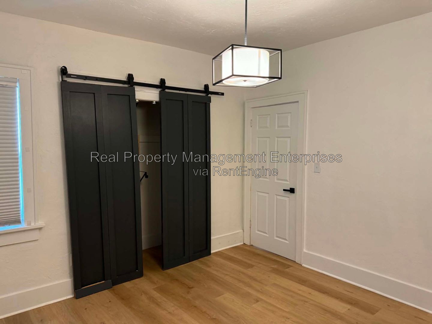Gallery Image 19