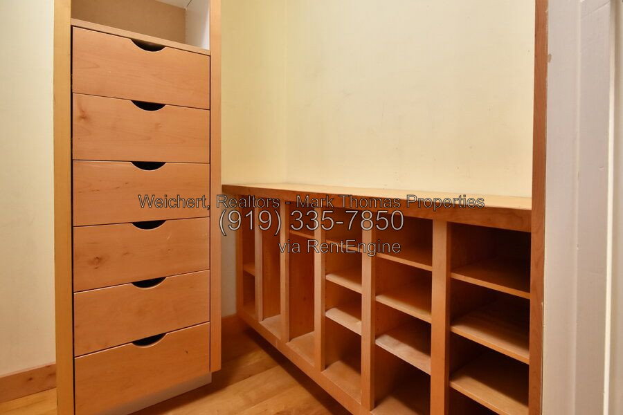 Gallery Image 19