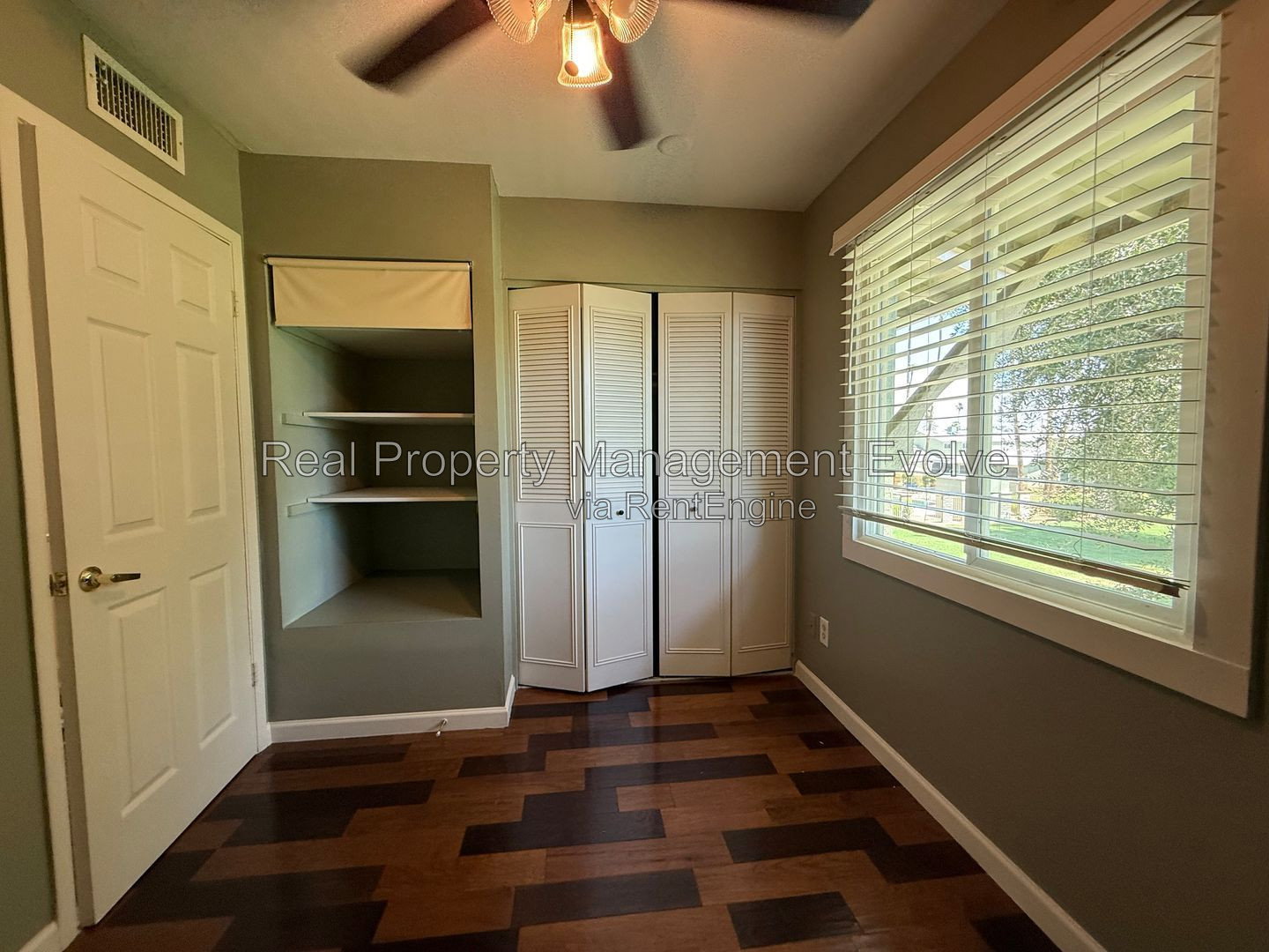 Gallery Image 16