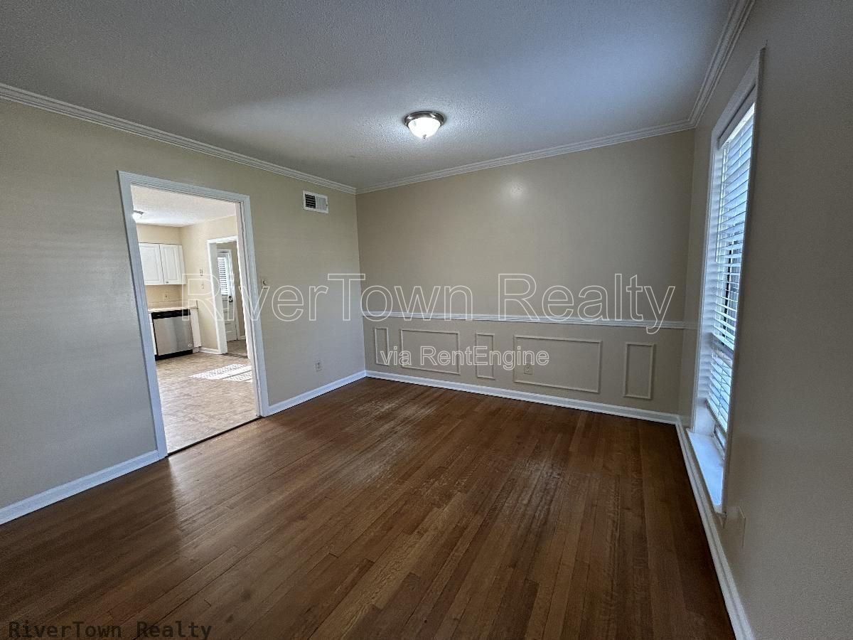 Gallery Image 0