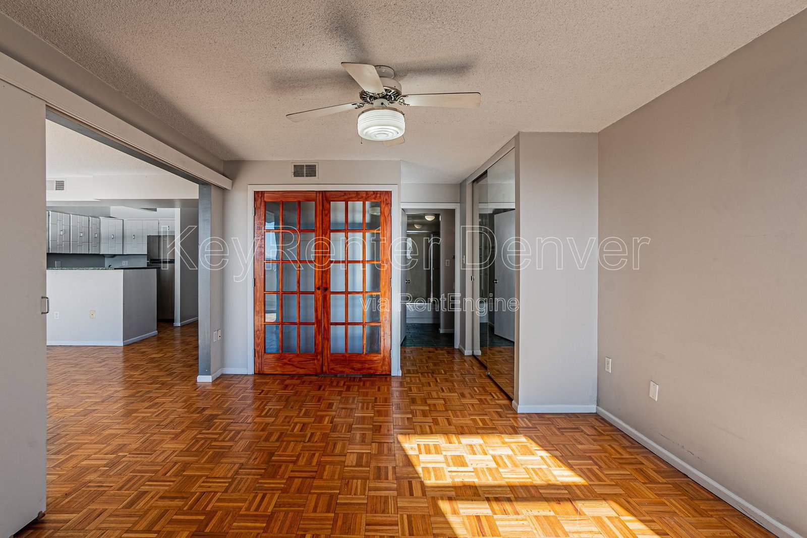 Gallery Image 0