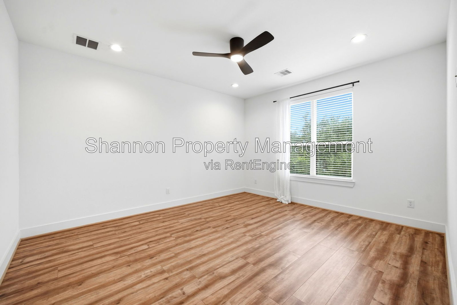 Gallery Image 19