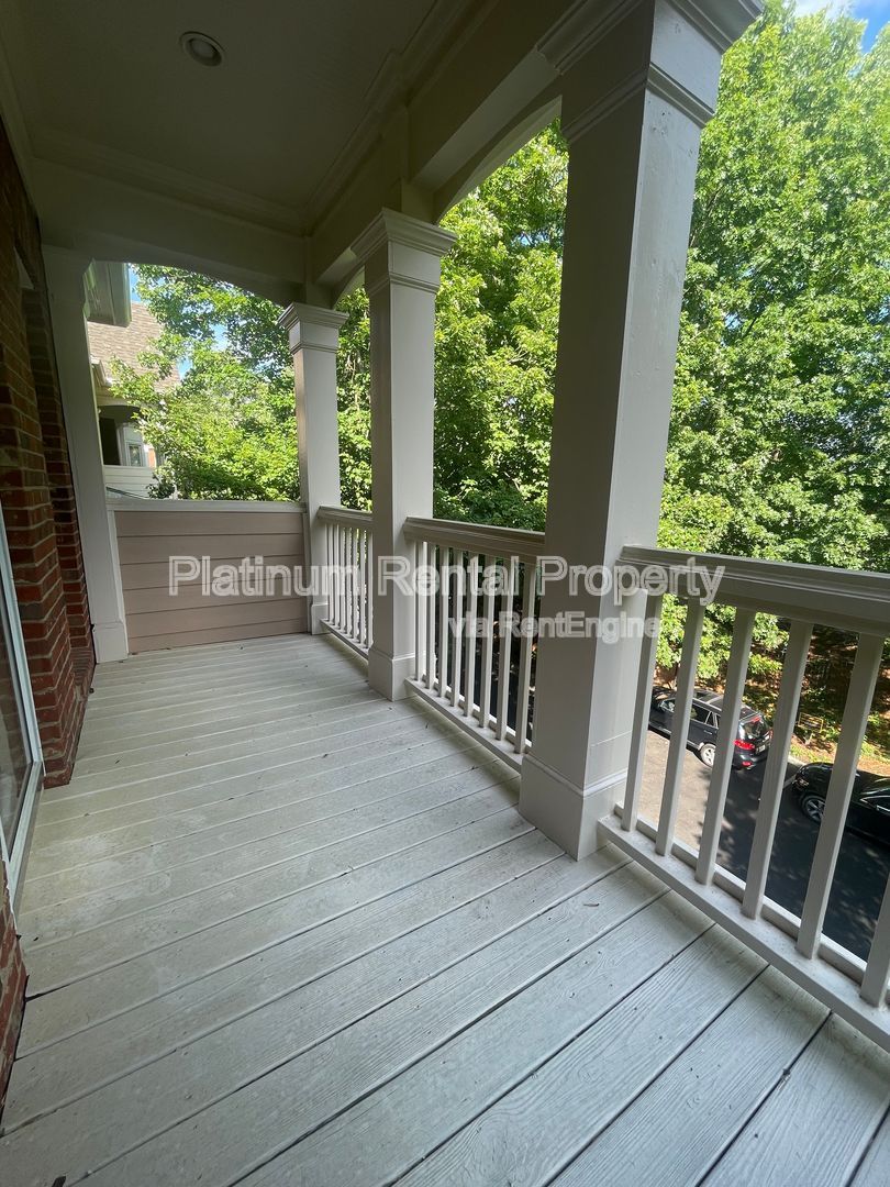 Gallery Image 70