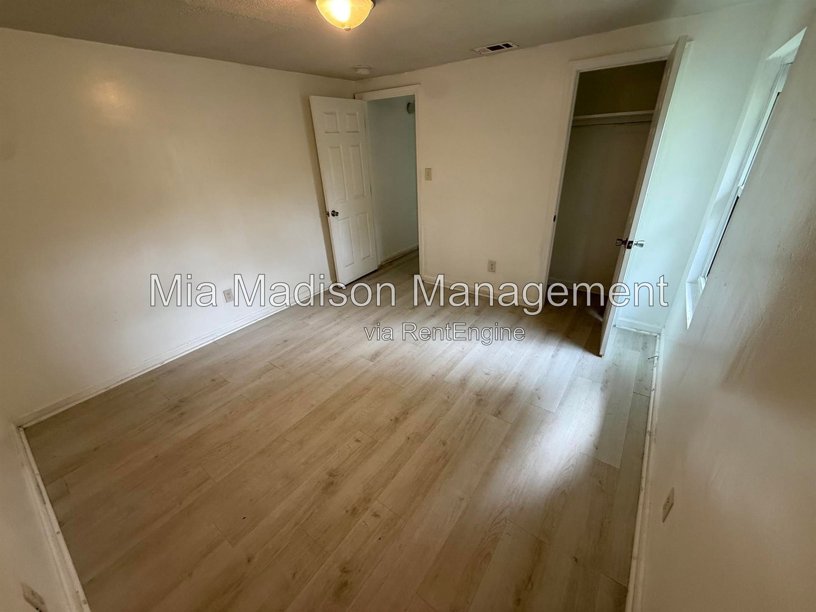 Gallery Image 14
