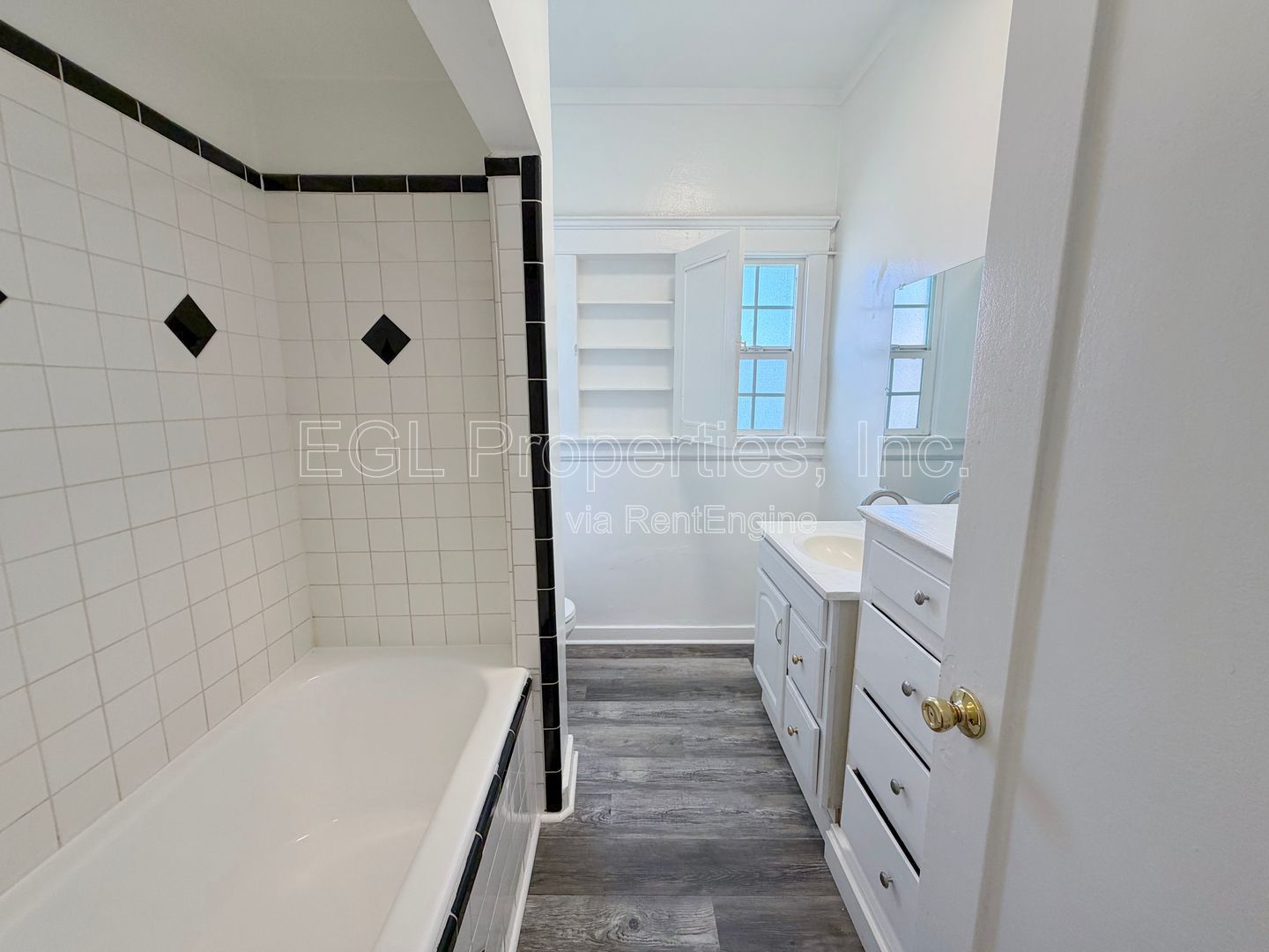 Gallery Image 17