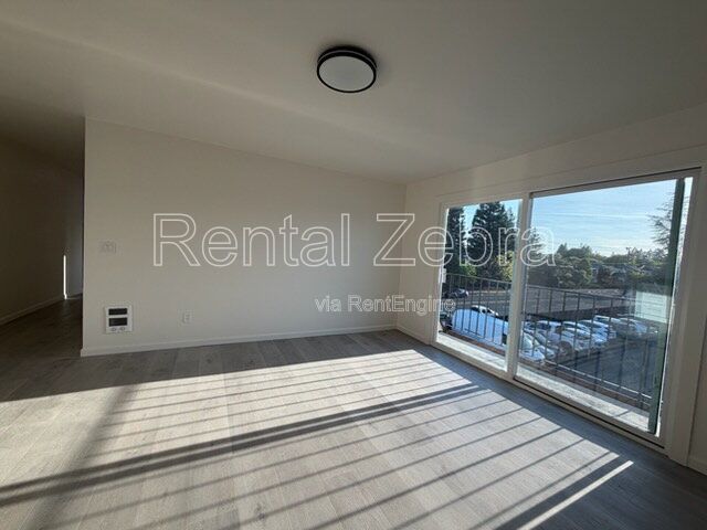 Gallery Image 0