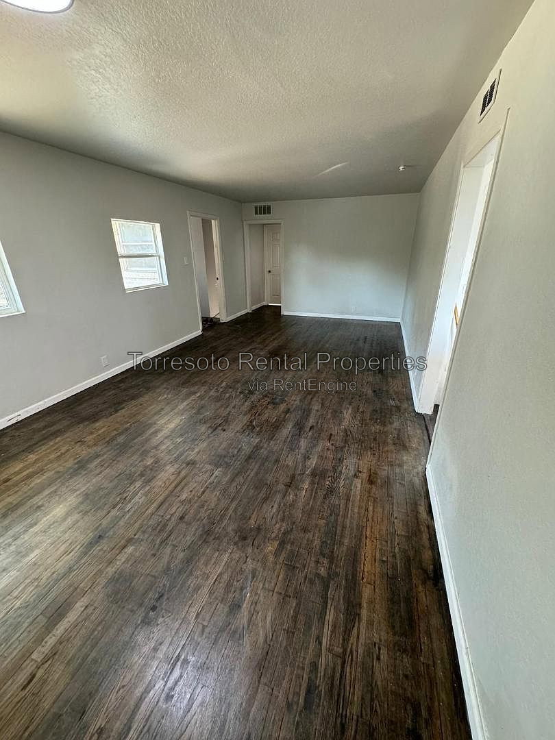 Gallery Image 17