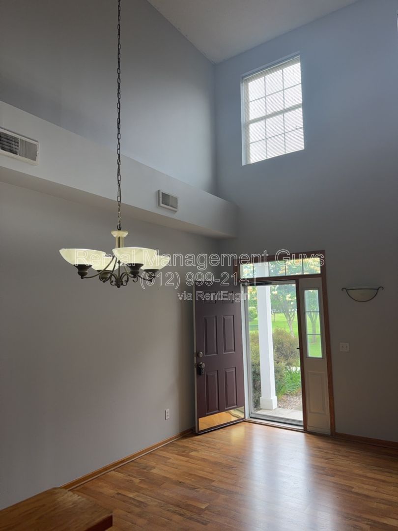 Gallery Image 0