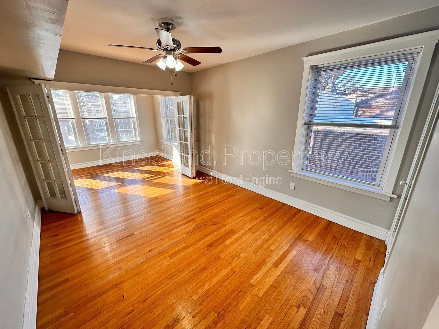 Gallery Image 0
