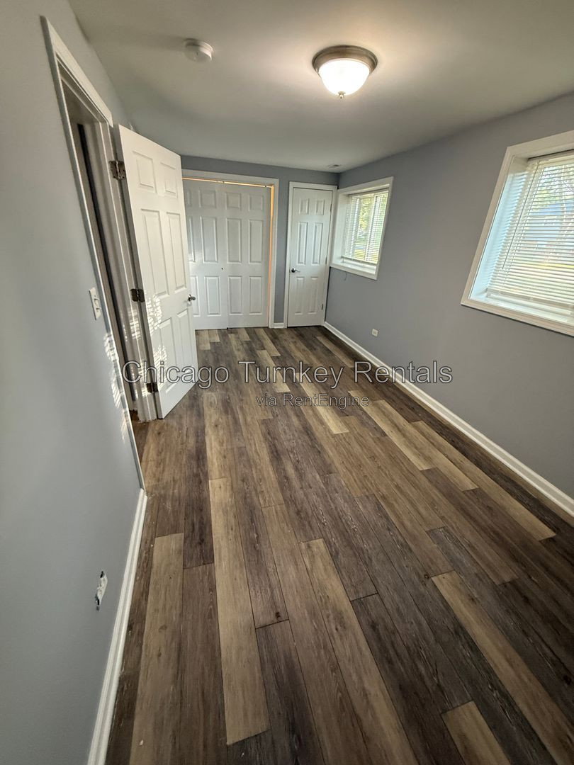 Gallery Image 0