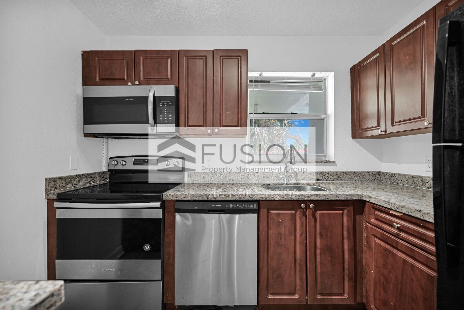 Gallery Image 16