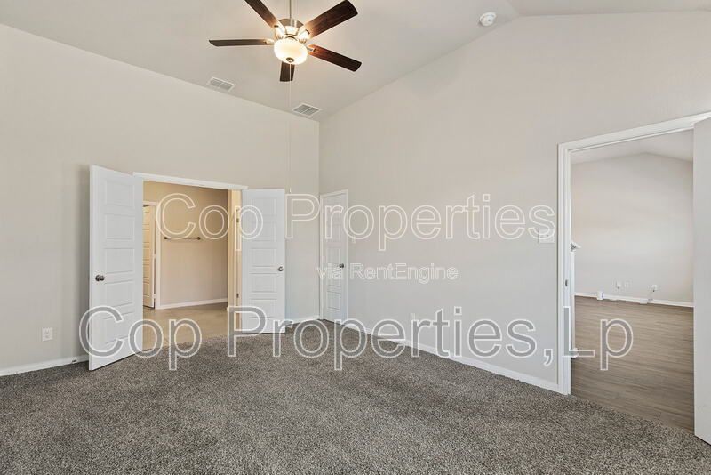 Gallery Image 28
