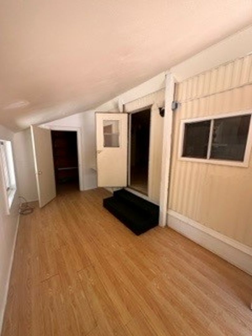 Gallery Image 41