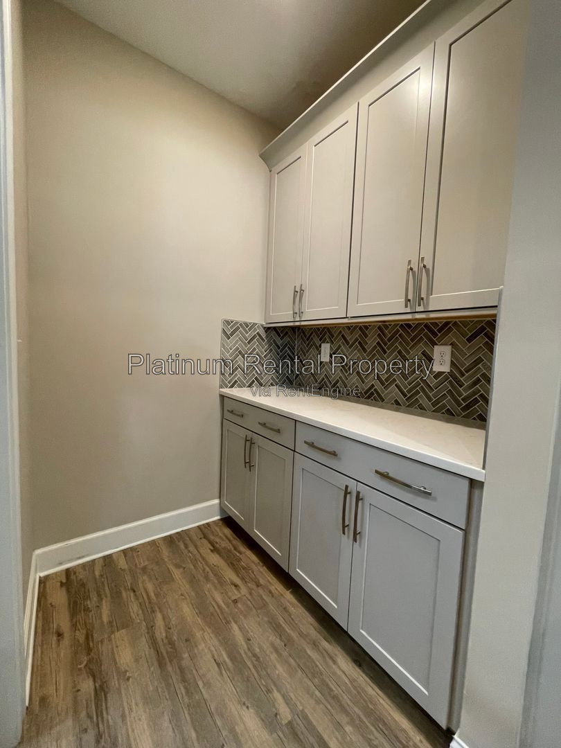 Gallery Image 25