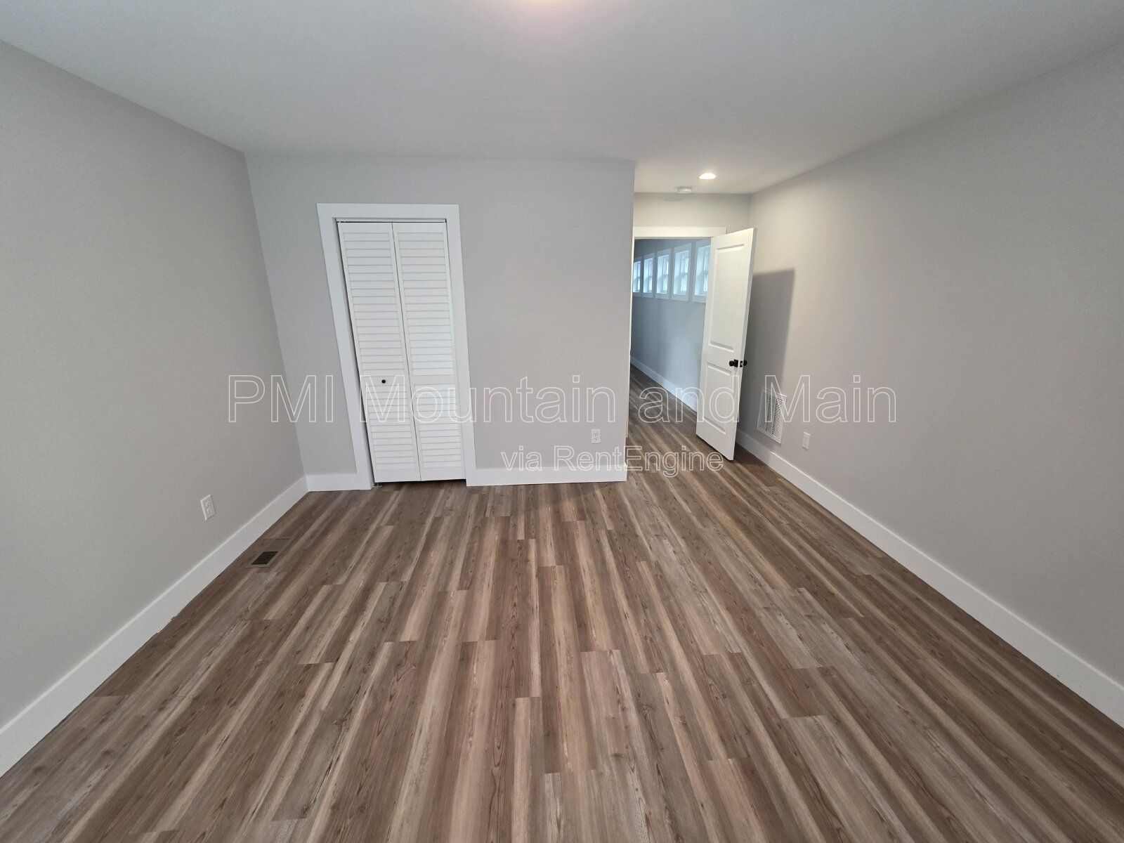 Gallery Image 32
