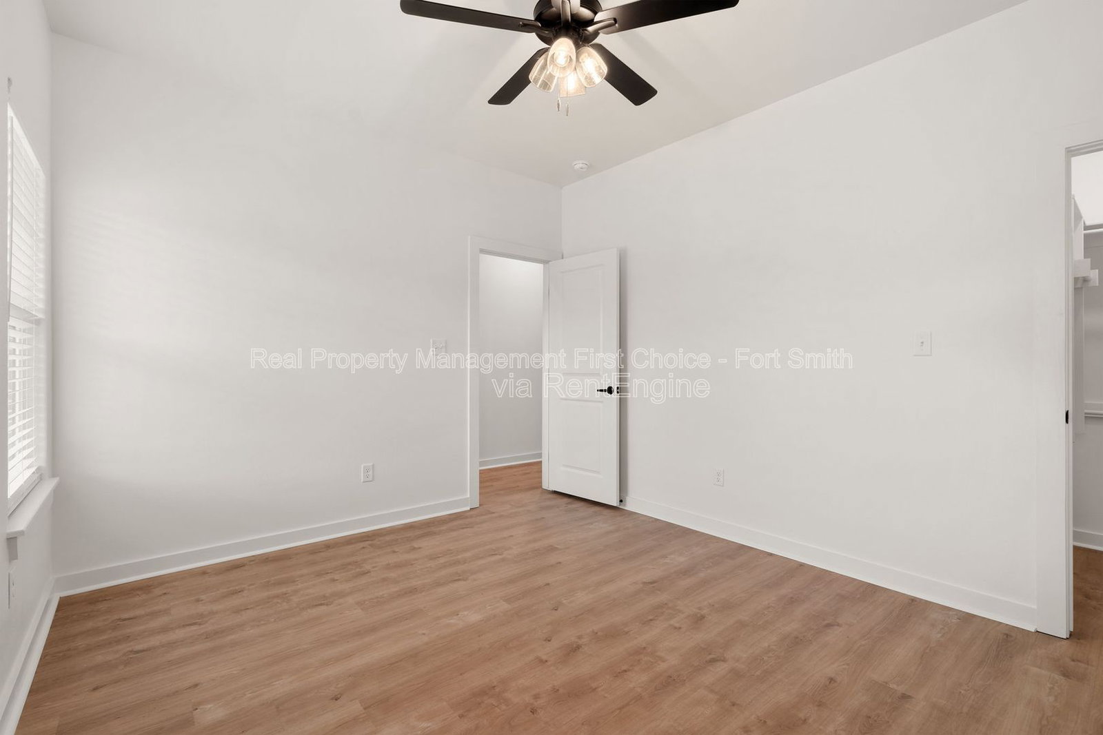 Gallery Image 17