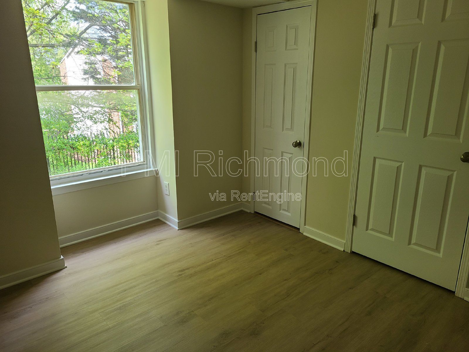 Gallery Image 16