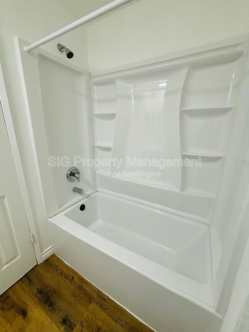 Gallery Image 11