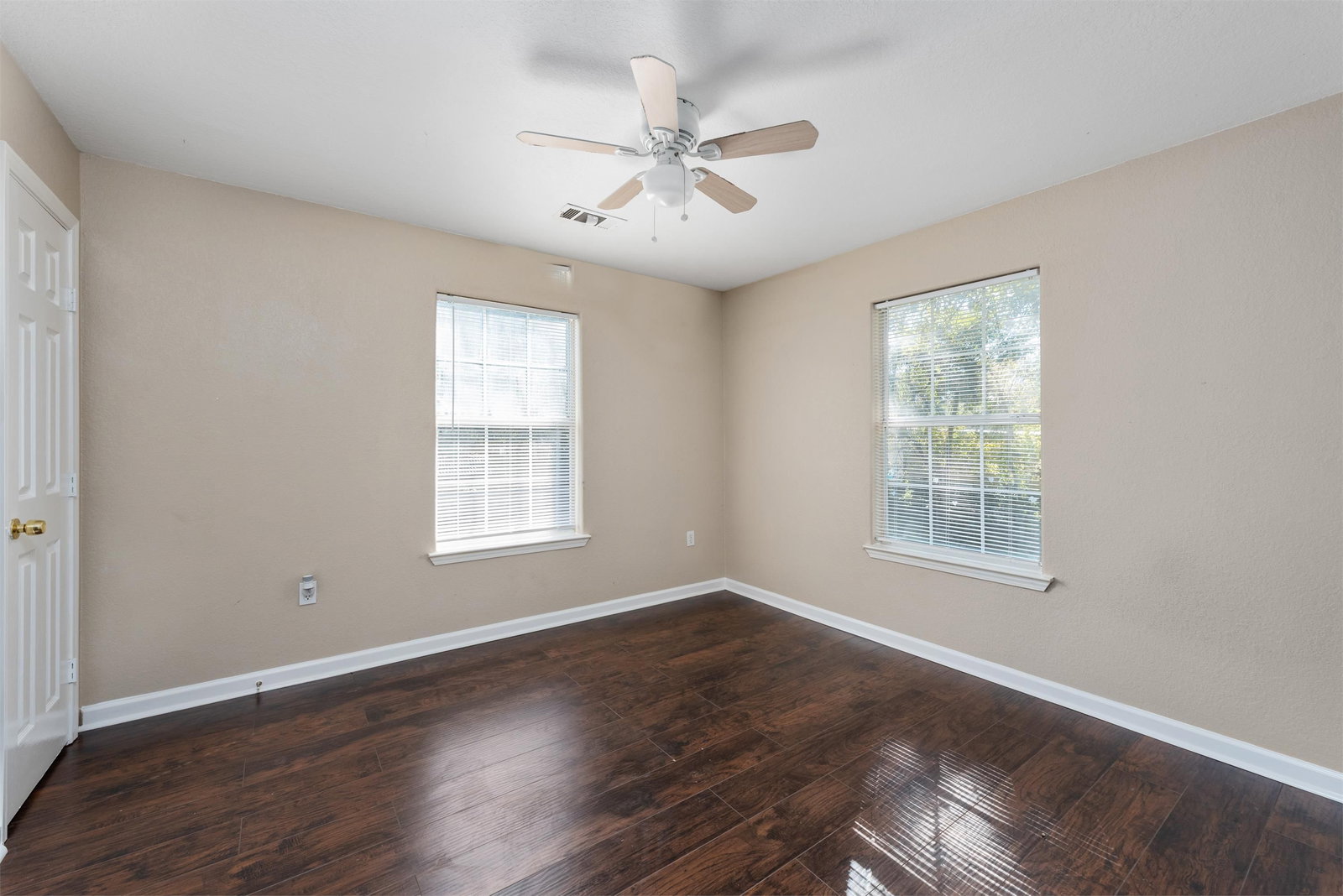 Gallery Image 17