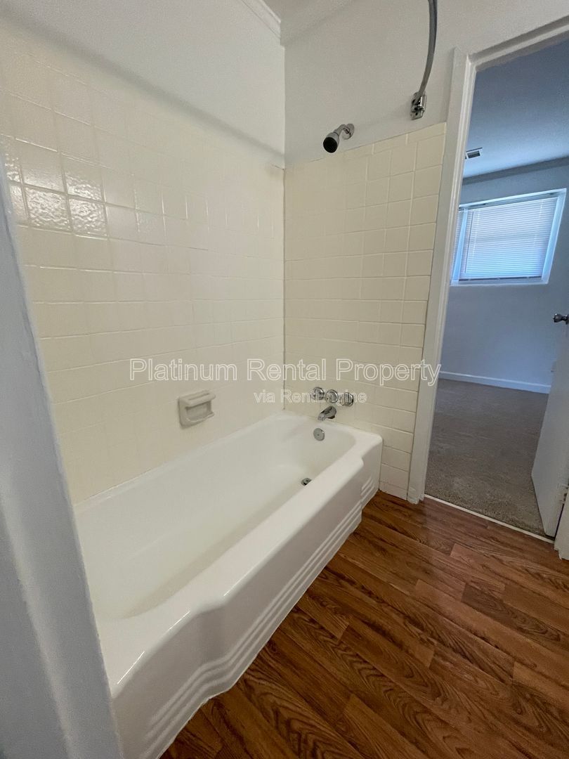 Gallery Image 15