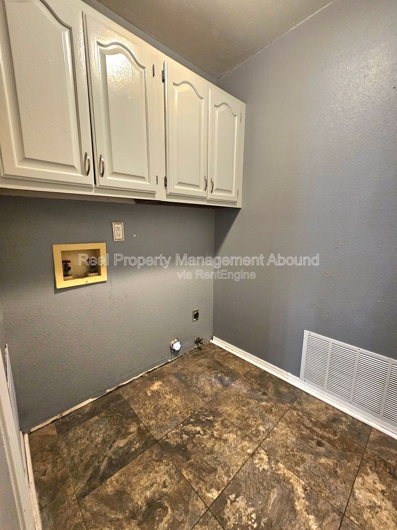 Gallery Image 19