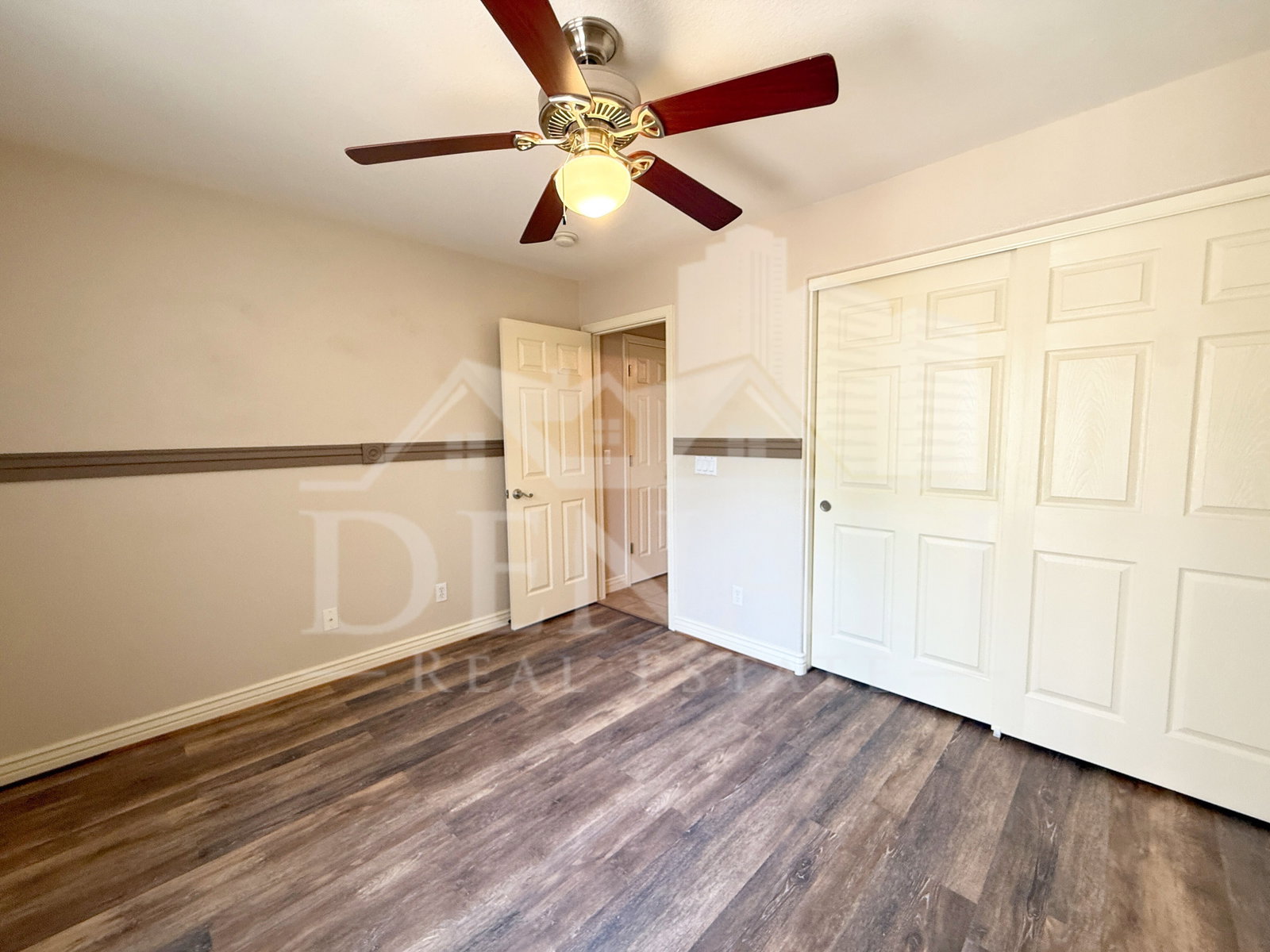 Gallery Image 18