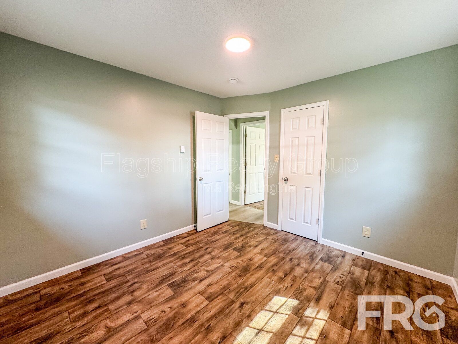 Gallery Image 15