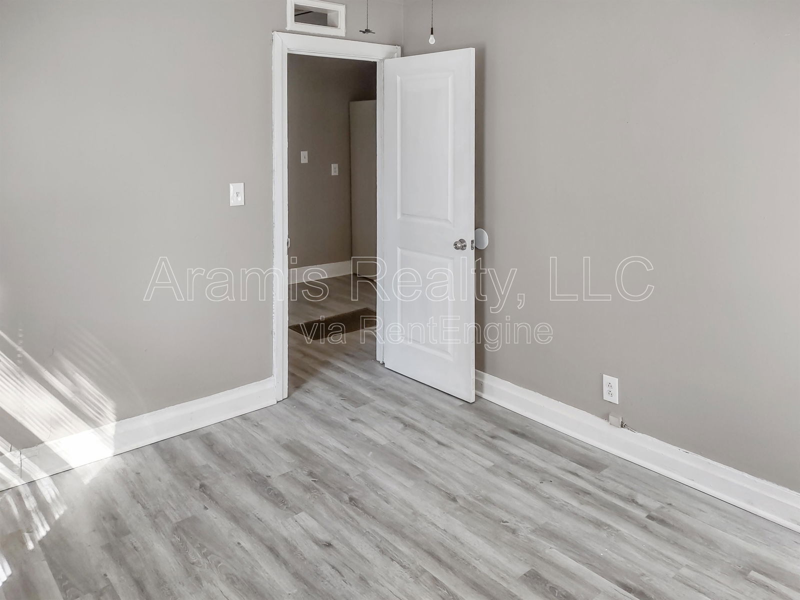 Gallery Image 15