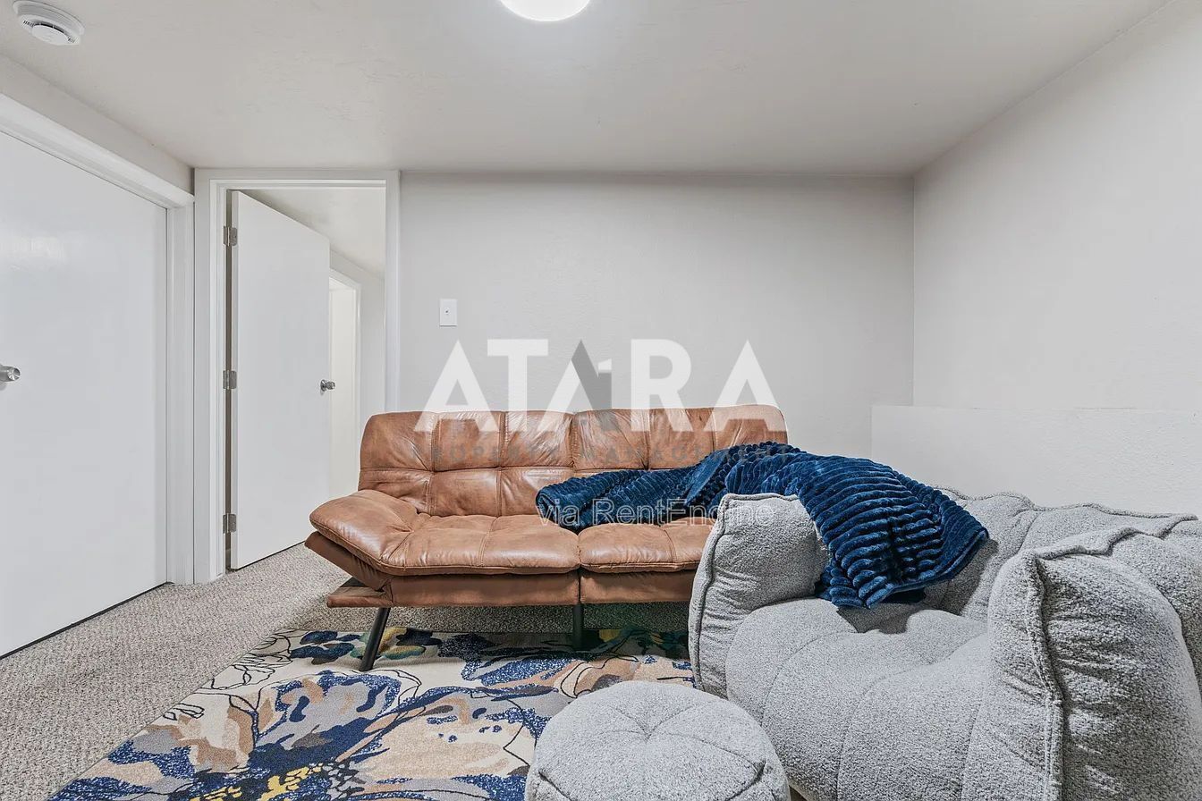 Gallery Image 33