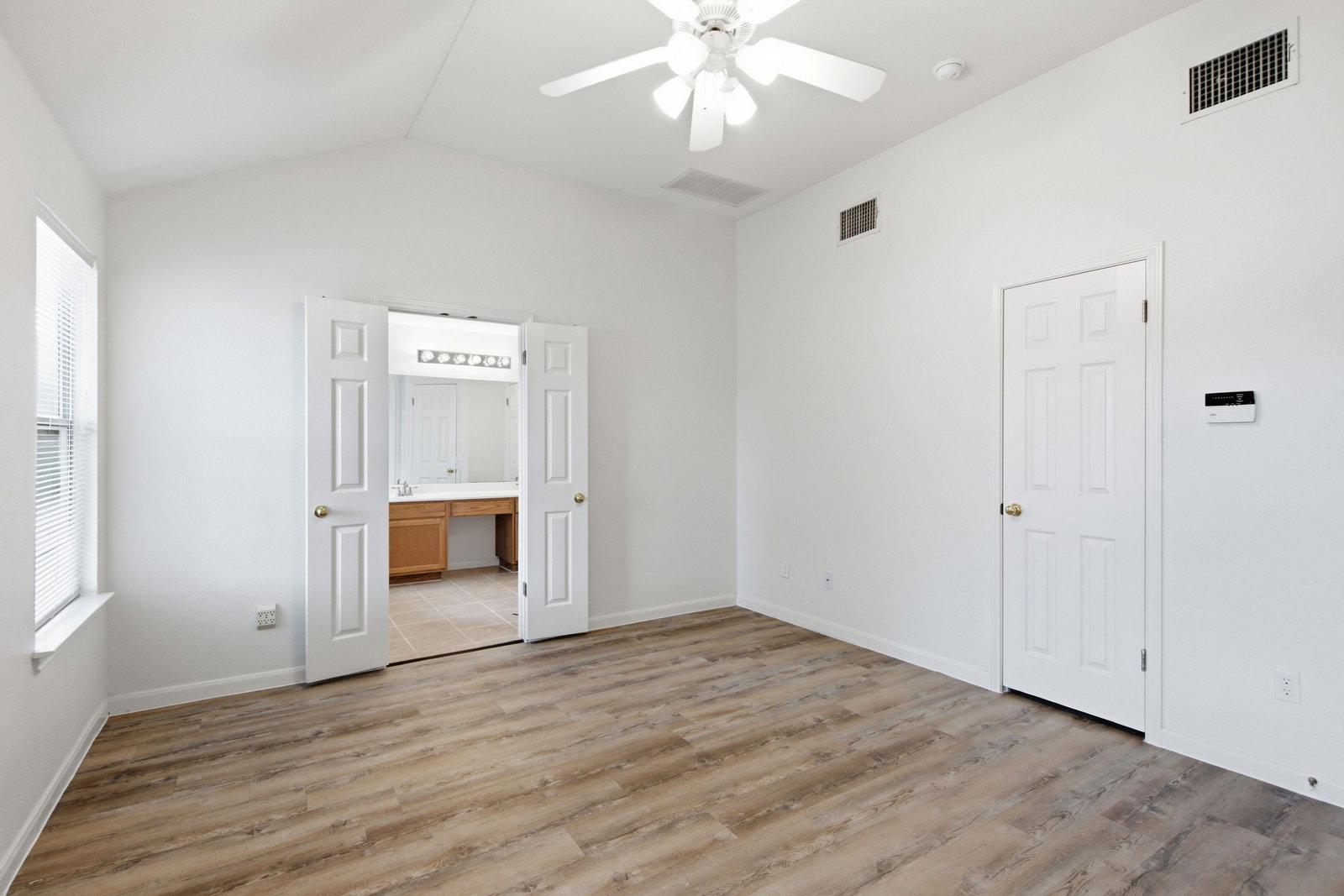 Gallery Image 16