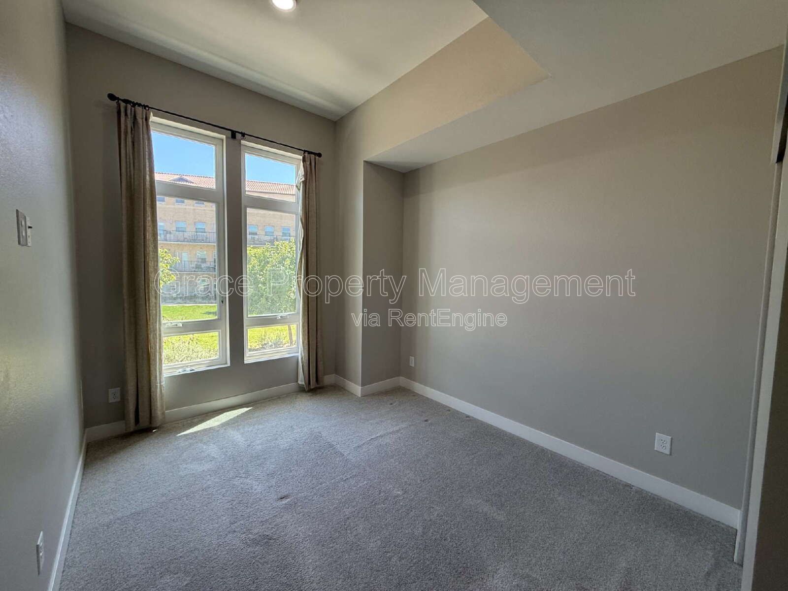 Gallery Image 18
