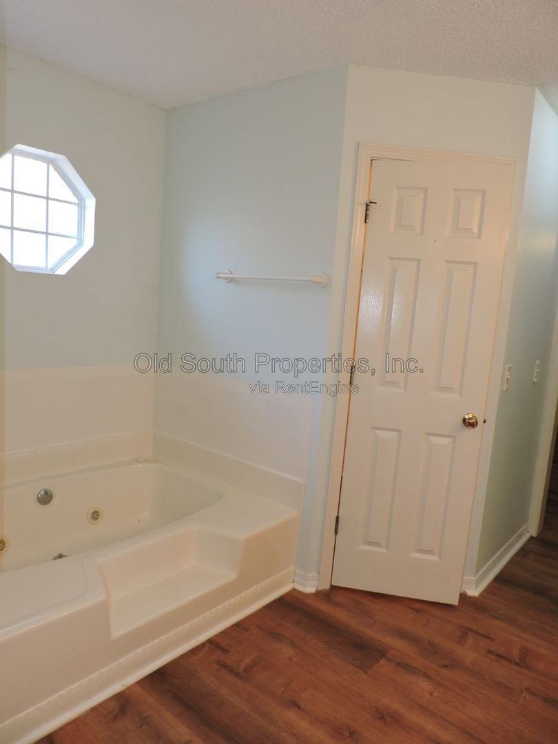Gallery Image 15