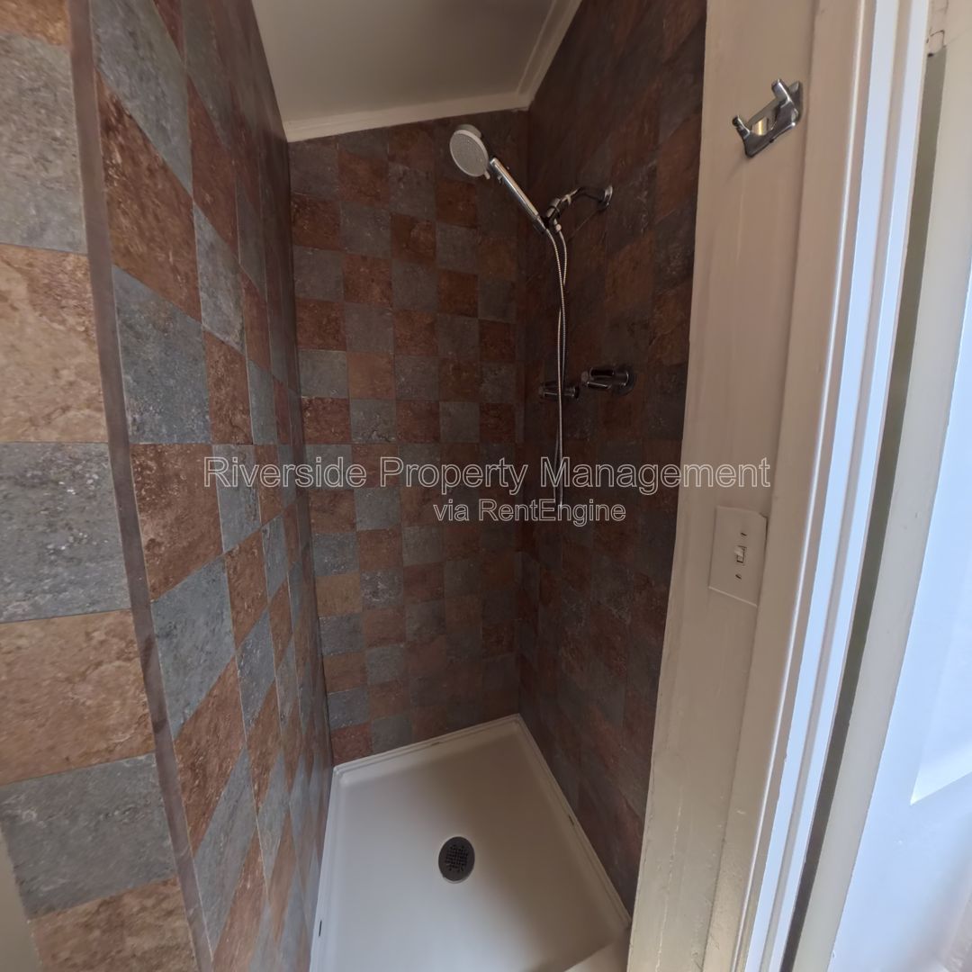 Gallery Image 17