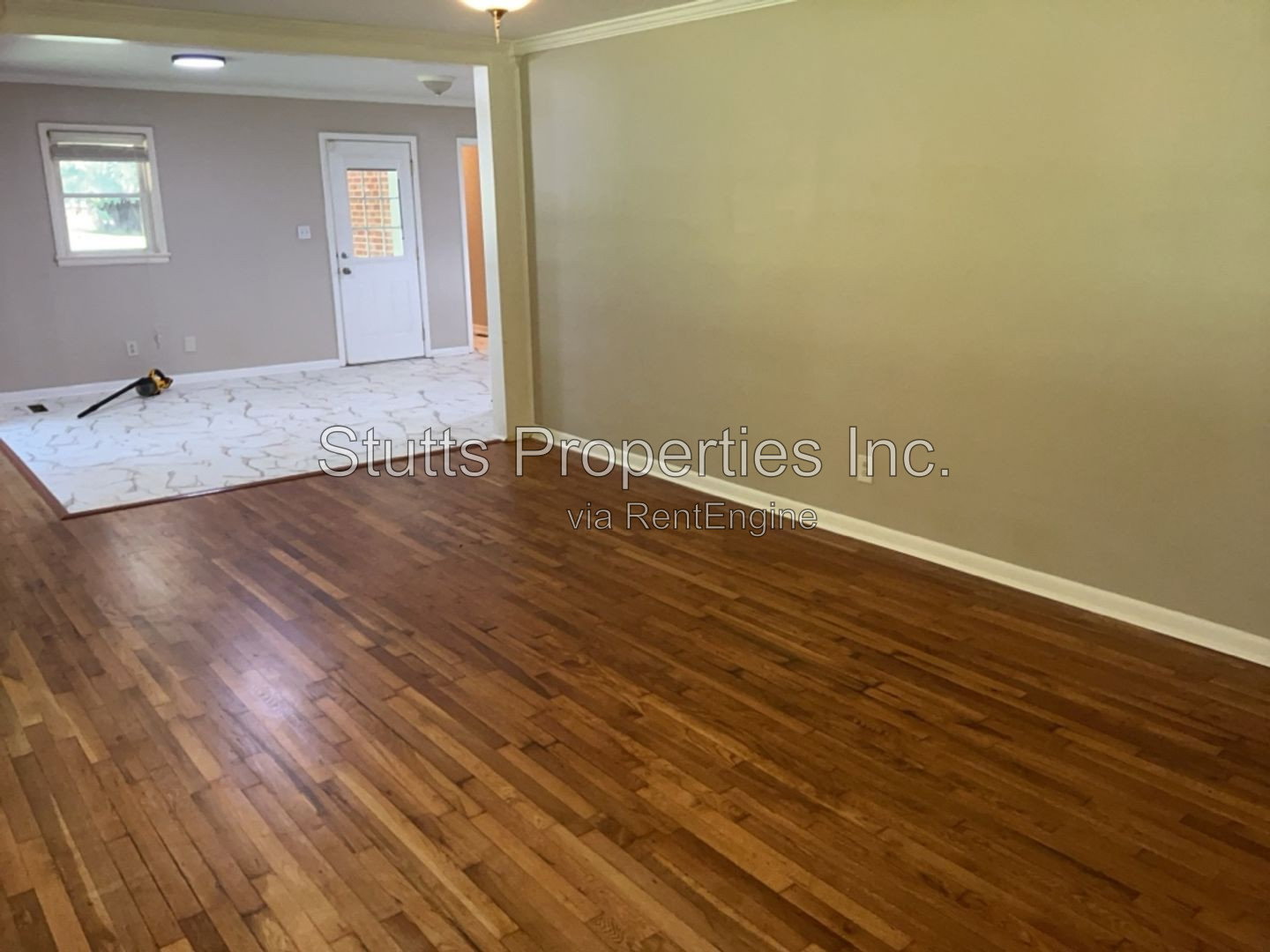 Gallery Image 16