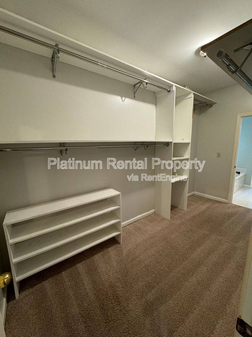 Gallery Image 18