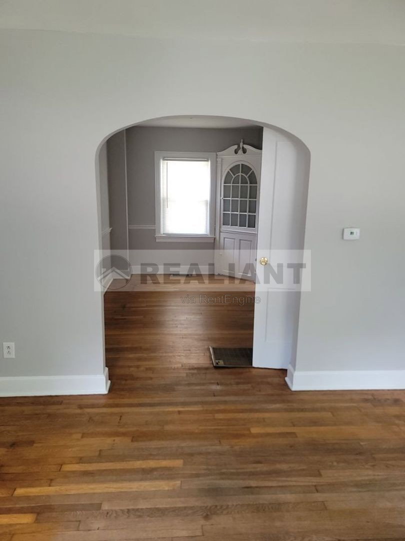 Gallery Image 0