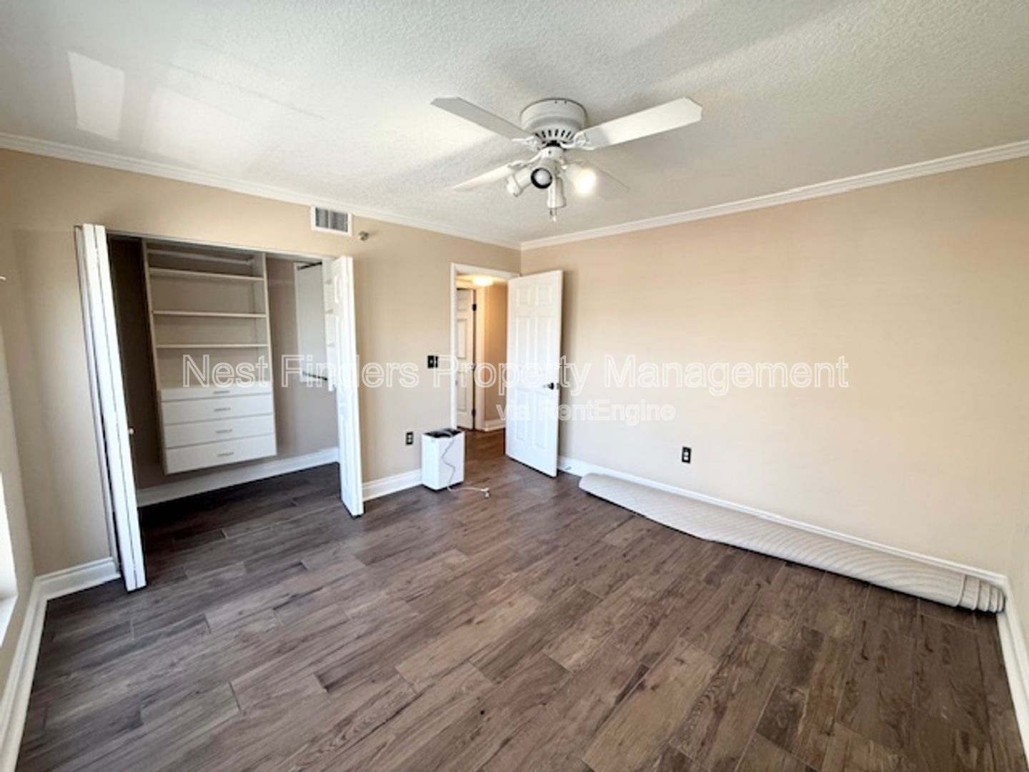 Gallery Image 20