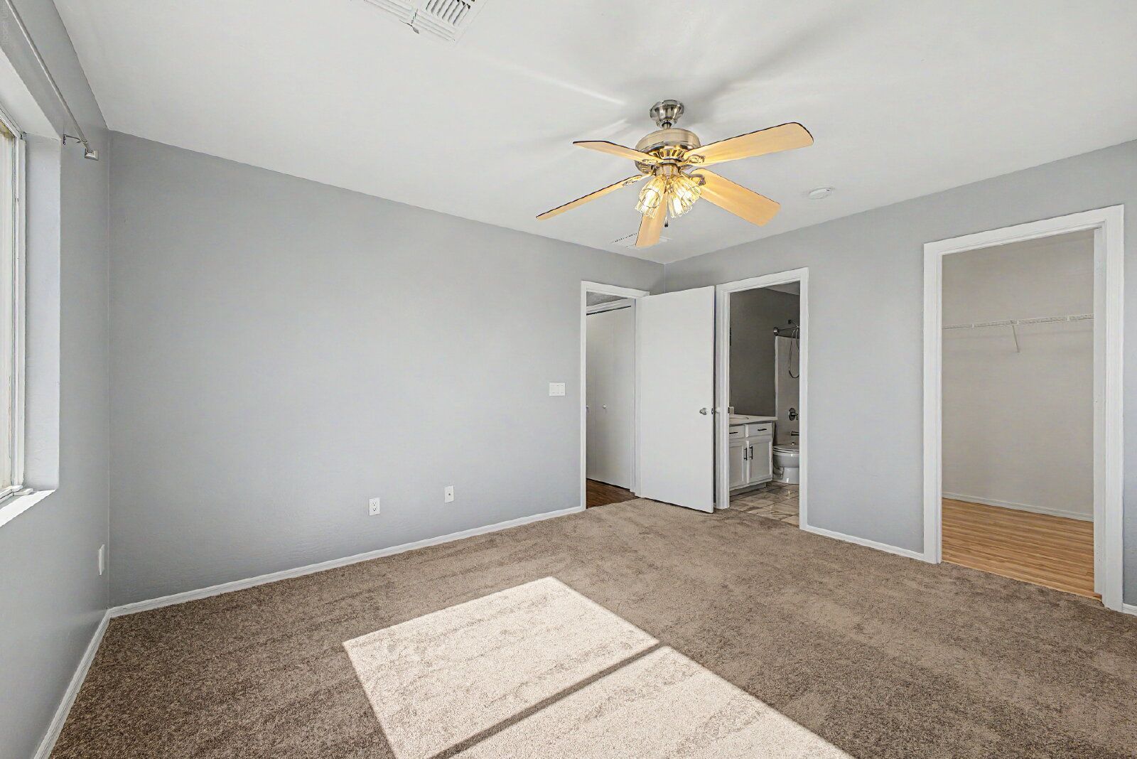 Gallery Image 16
