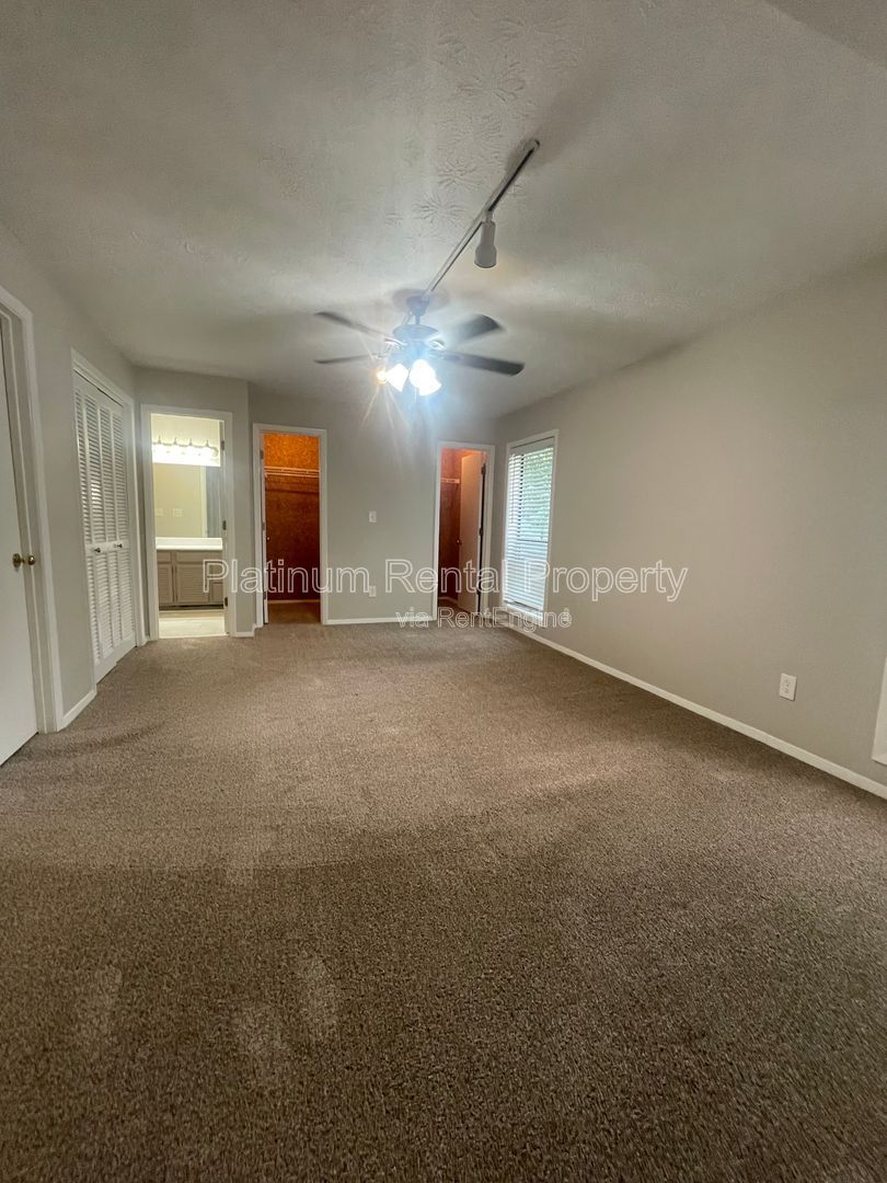 Gallery Image 21