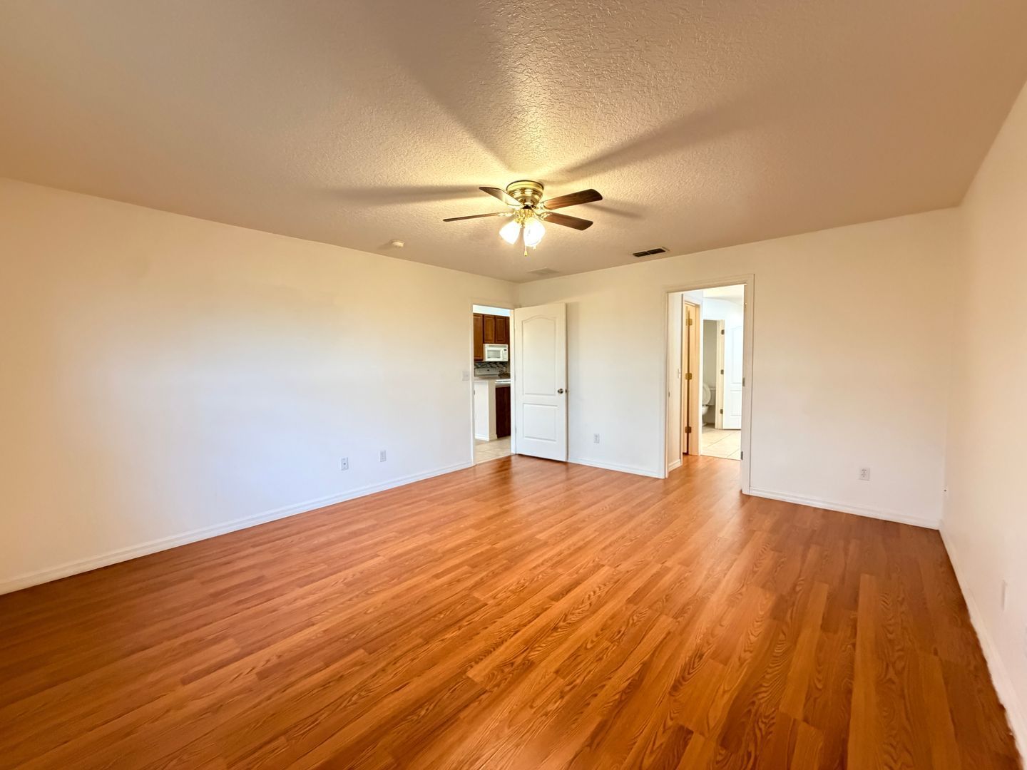 Gallery Image 18