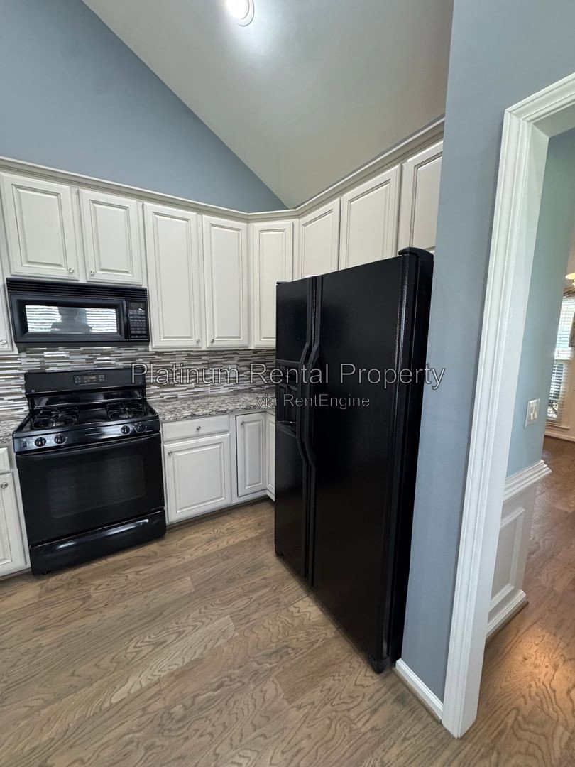 Gallery Image 33