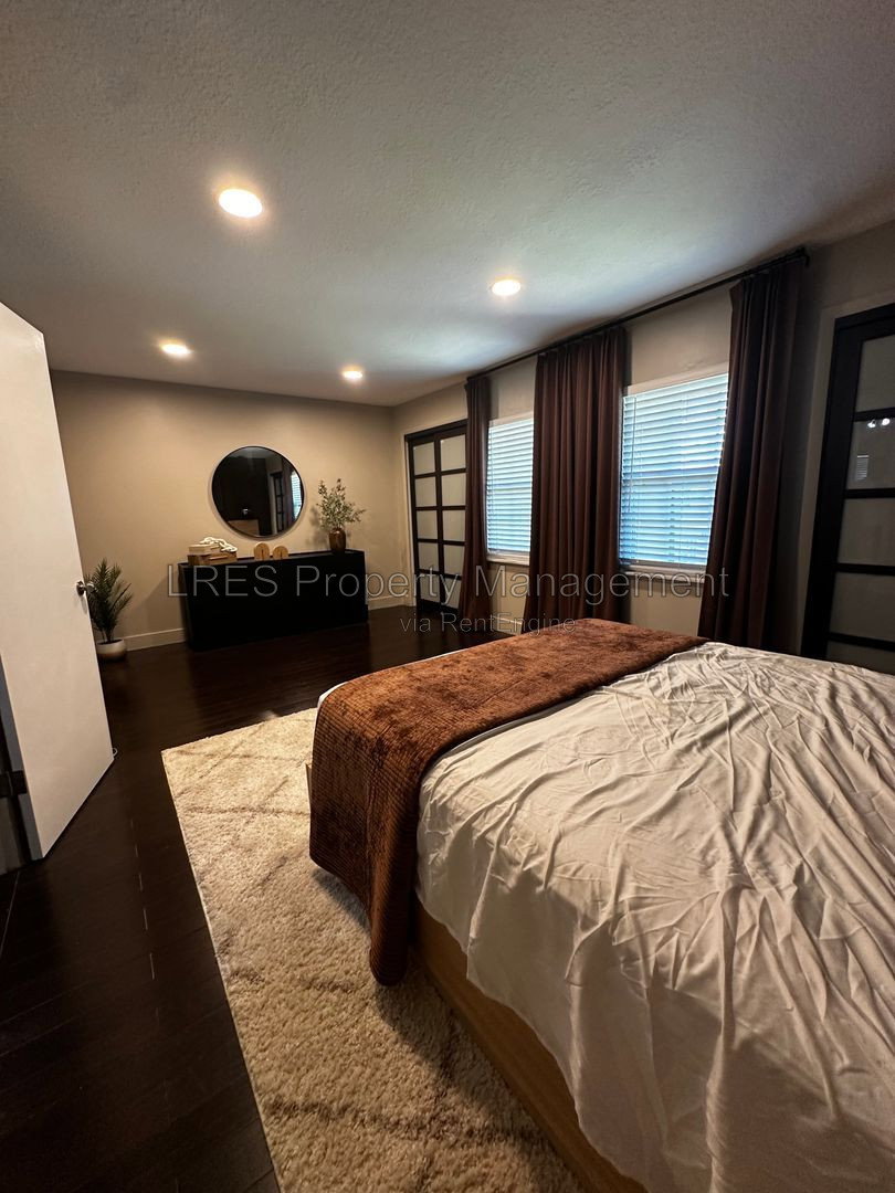 Gallery Image 25