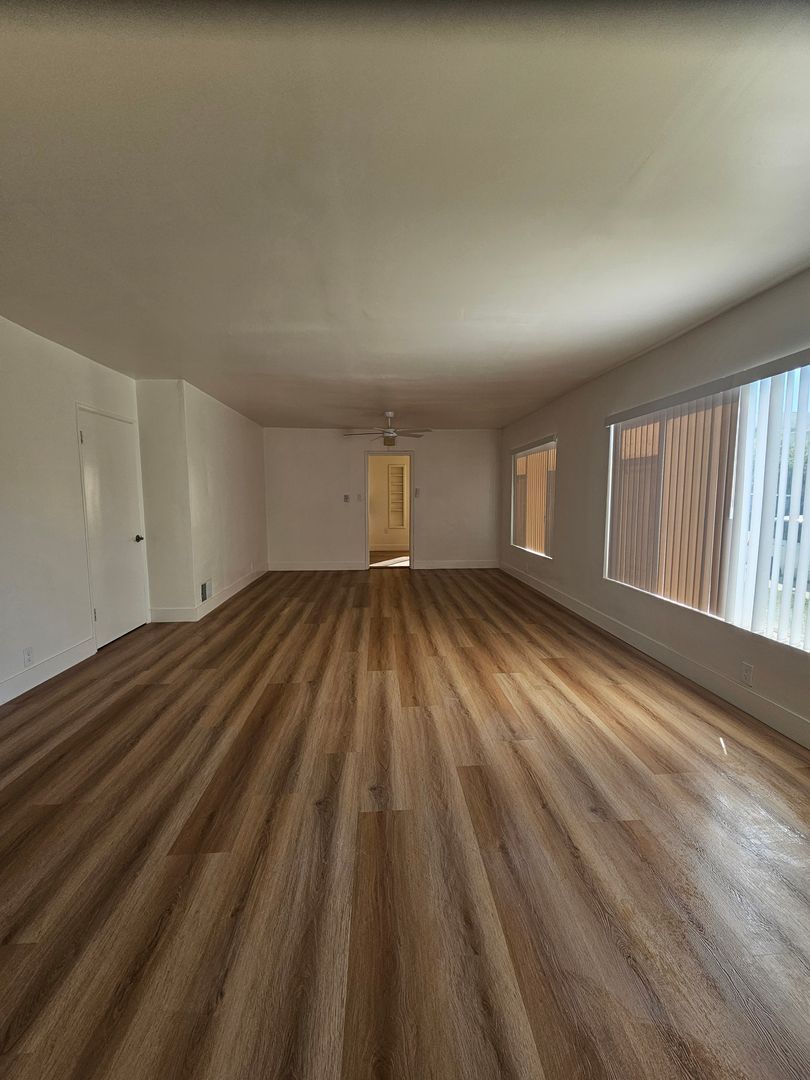 Gallery Image 0