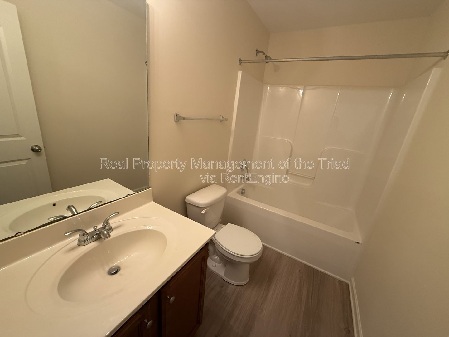 Gallery Image 16