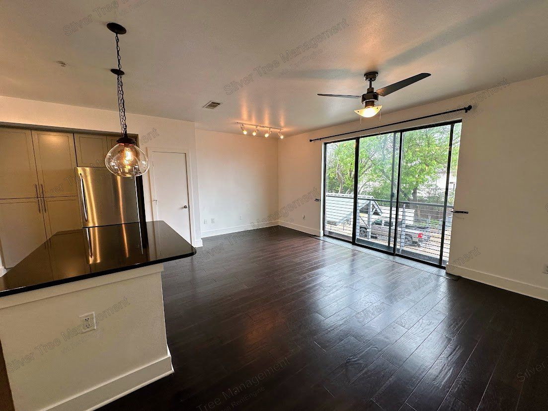 Gallery Image 0