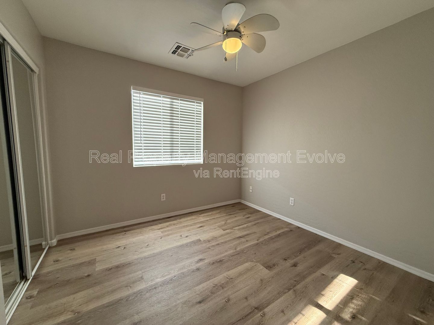 Gallery Image 20