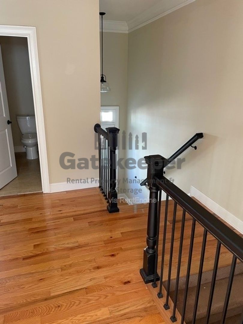 Gallery Image 9